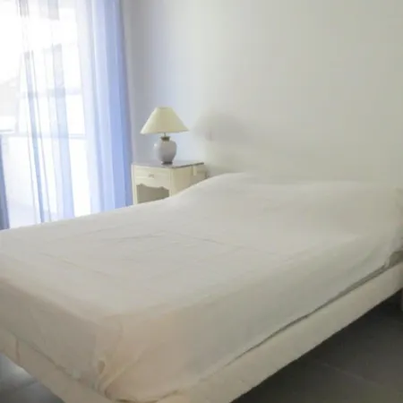 T3 Climatise Avec Piscine Proche Plage, Terrasse Et Parking, Pour 4 Personnes Au Barcares - Fr-1-529-68 아파트 르발카레스
